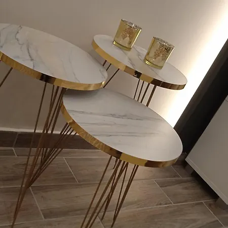 Lusso - Center *